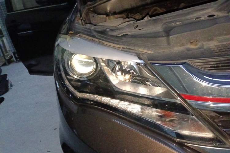 Used BYD S7 2016 2.0T Automatic Prestige Plus Right Front Headlight