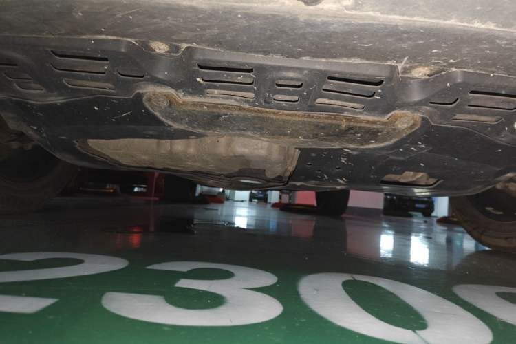 Used BYD S7 2016 2.0T Automatic Prestige Plus Chassis Front