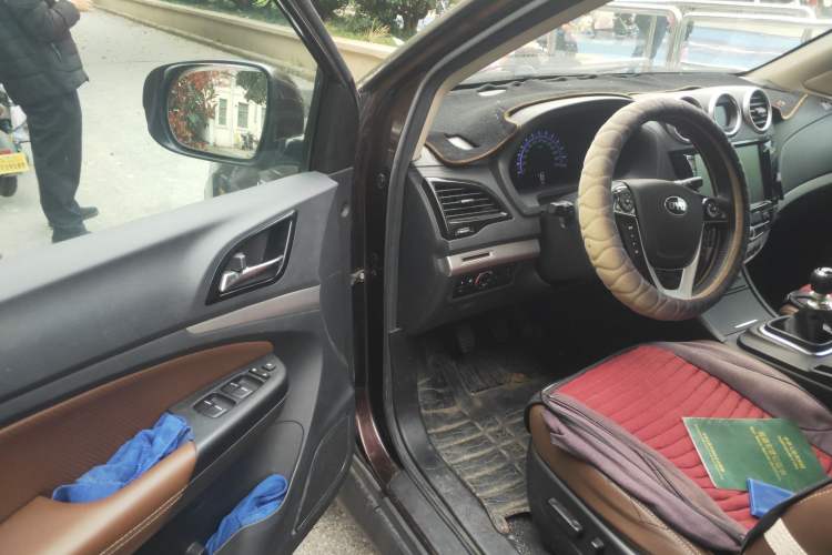 Used BYD S7 2016 1.5T Manual Luxury Edition Driver Seat