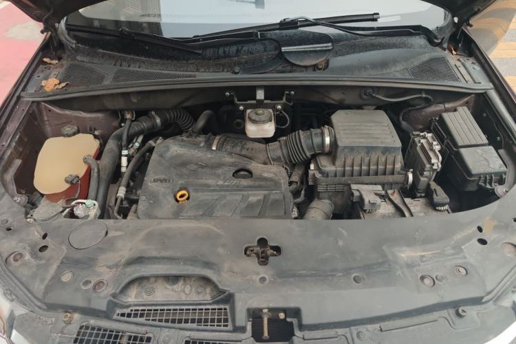 Used BYD S7 2016 2.0T Automatic Prestige Edition Engine Bay