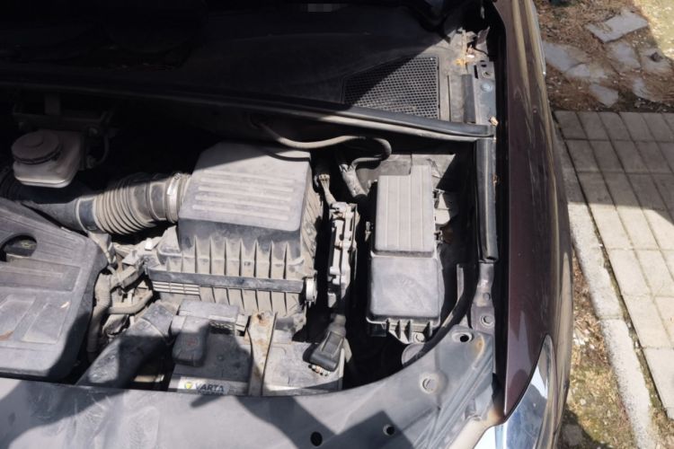 Used BYD S7 2016 2.0T Automatic Flagship Plus Engine Bay Left