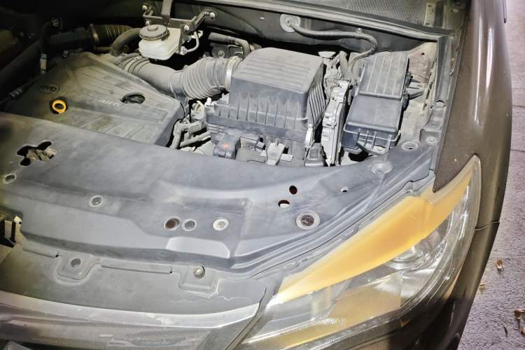 Used BYD S7 2016 2.0T Automatic Prestige Edition Engine Bay Left