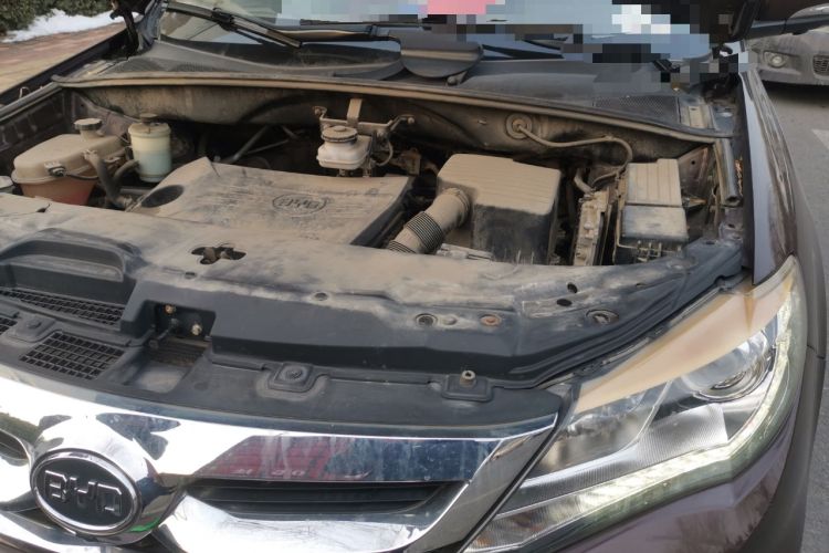 Used BYD S7 2016 1.5T Manual Luxury Edition Engine Bay Left