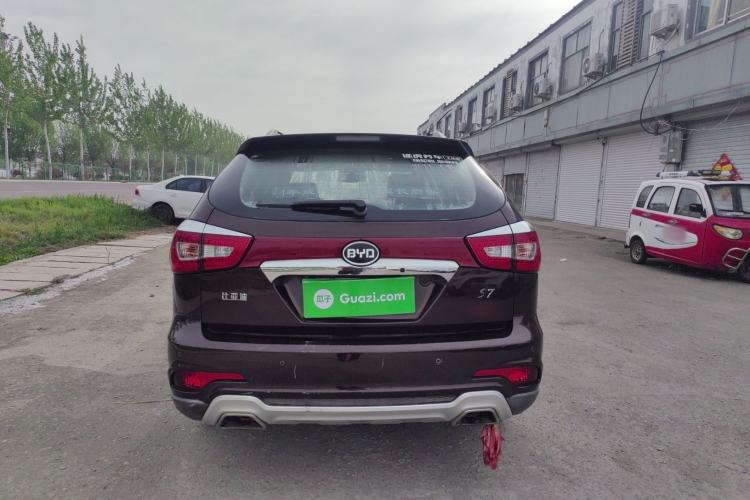Used BYD S7 2016 2.0T Automatic Flagship Plus Exterior 4