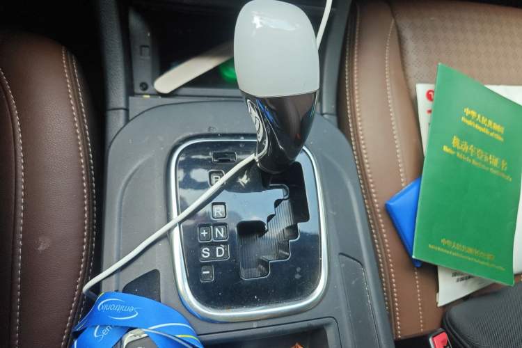Used BYD S7 2016 2.0T Automatic Flagship Plus Gear Lever