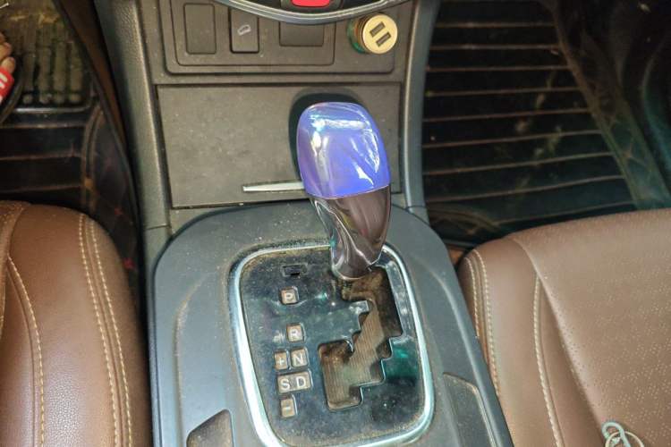 Used BYD S7 2016 2.0T Automatic Prestige Plus Gear Lever
