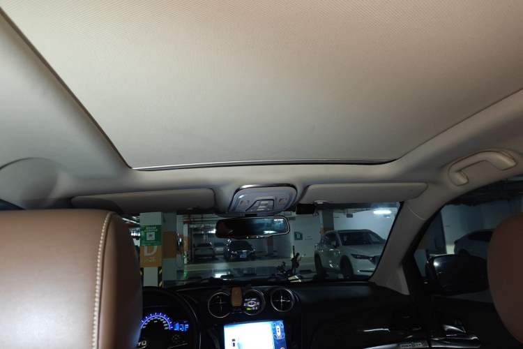 Used BYD S7 2016 2.0T Automatic Prestige Plus Headliner