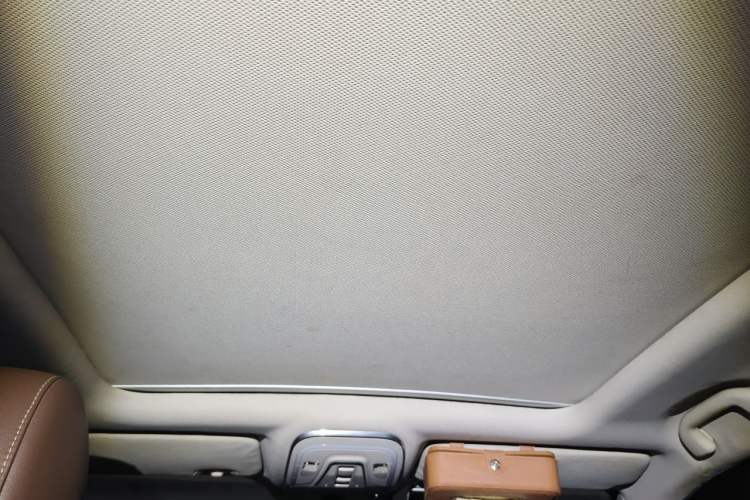 Used BYD S7 2016 2.0T Automatic Prestige Edition Headliner