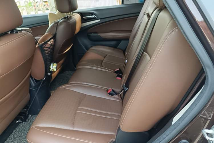 Used BYD S7 2016 2.0T Automatic Prestige Edition Left Rear Seat