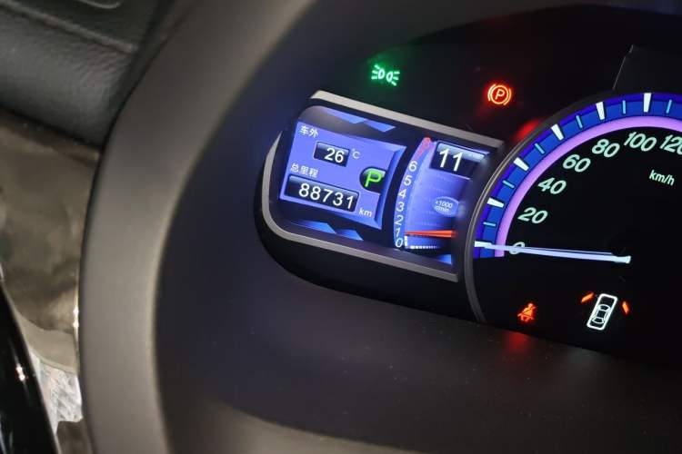 Used BYD S7 2016 2.0T Automatic Prestige Edition Odometer Close Up