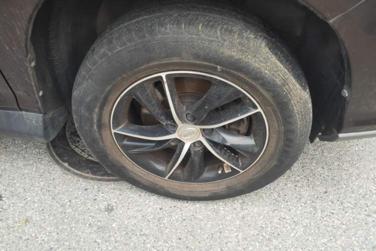 Used BYD S7 2016 1.5T Manual Luxury Edition Right Front Wheel Hub