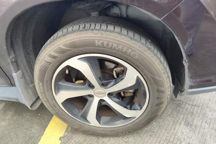 Used BYD S7 2016 2.0T Automatic Prestige Plus Right Front Wheel Hub