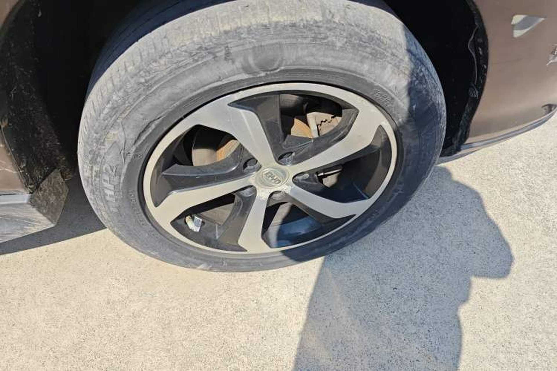 Used BYD S7 2016 2.0T Automatic Prestige Plus Right Front Wheel Hub