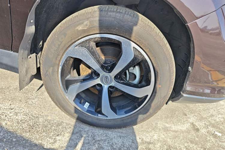 Used BYD S7 2016 2.0T Automatic Prestige Plus Right Front Wheel Hub