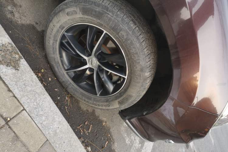 Used BYD S7 2016 1.5T Manual Luxury Edition Right Front Wheel Hub
