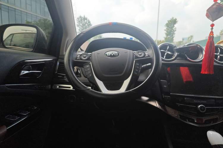 Used BYD S7 2016 2.0T Automatic Flagship Plus Steering Wheel