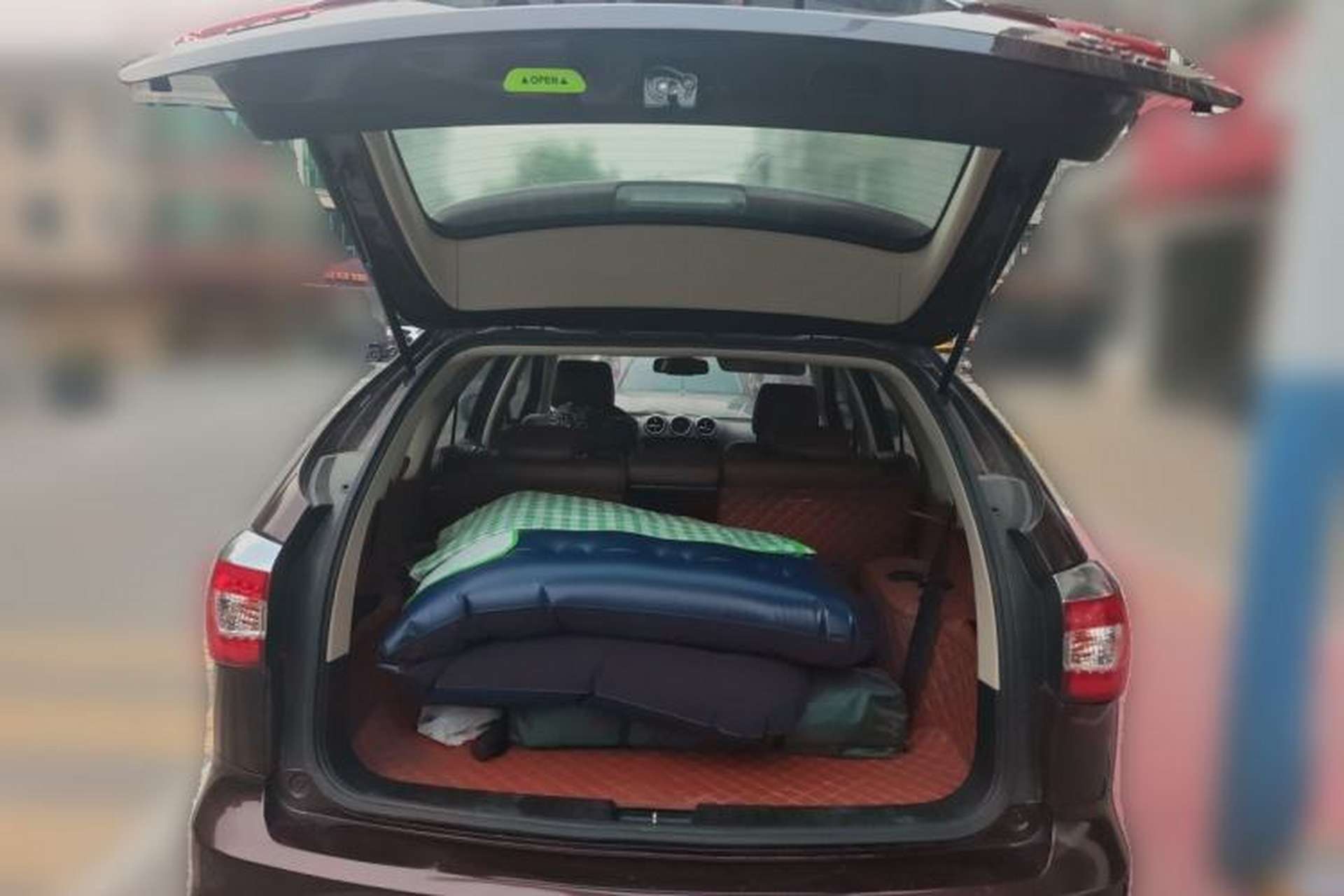 Used BYD S7 2016 2.0T Automatic Prestige Edition Trunk