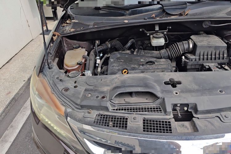 Used BYD S7 2016 2.0T Automatic Prestige Plus Engine Bay Right