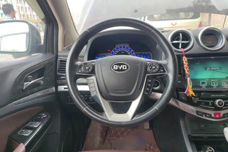 Used BYD S7 2016 2.0T Automatic Prestige Plus Steering Wheel