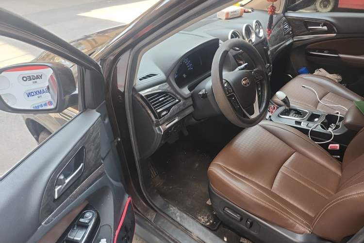 Used BYD S7 2016 2.0T Automatic Prestige Plus Driver Seat