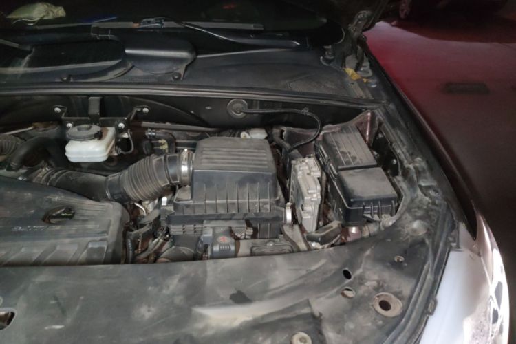 Used BYD S7 2016 2.0T Automatic Prestige Plus Engine Bay Left