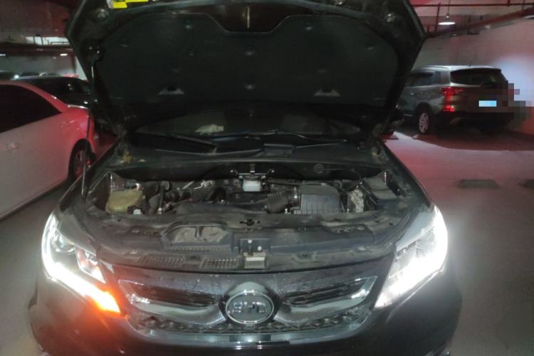 Used BYD S7 2016 2.0T Automatic Prestige Plus Engine Bay