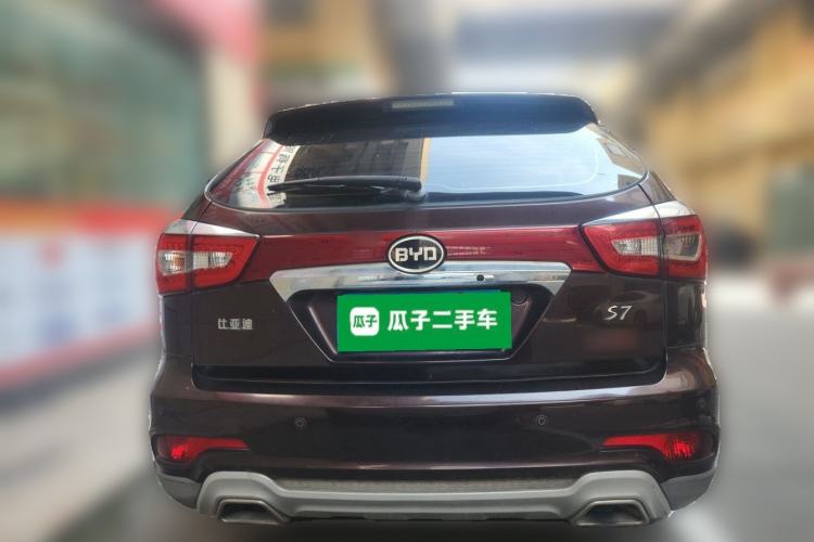 Used BYD S7 2016 2.0T Automatic Prestige Plus Exterior 4