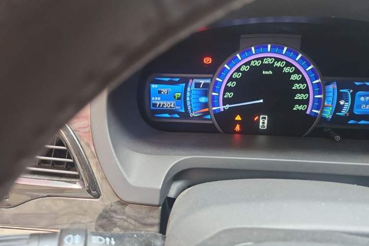Used BYD S7 2016 2.0T Automatic Prestige Plus Odometer Close Up