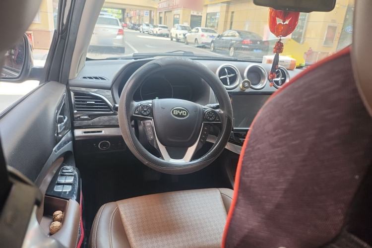 Used BYD S7 2016 2.0T Automatic Prestige Plus Steering Wheel