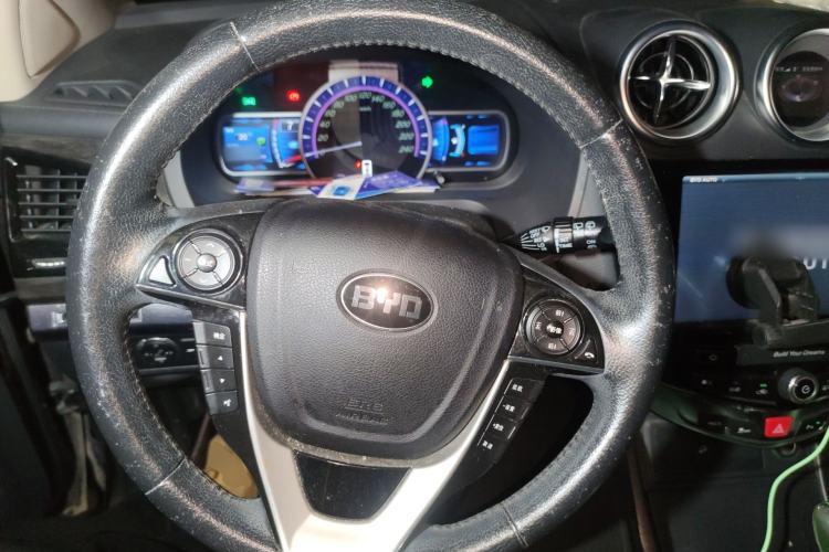 Used BYD S7 2016 2.0T Automatic Prestige Plus Steering Wheel