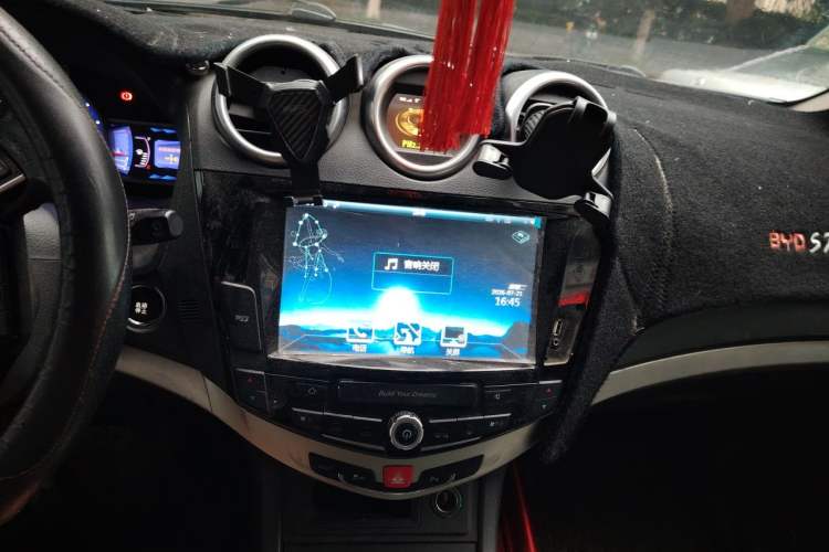 Used BYD S7 2016 1.5T Manual Luxury Edition Audio And AC Panel