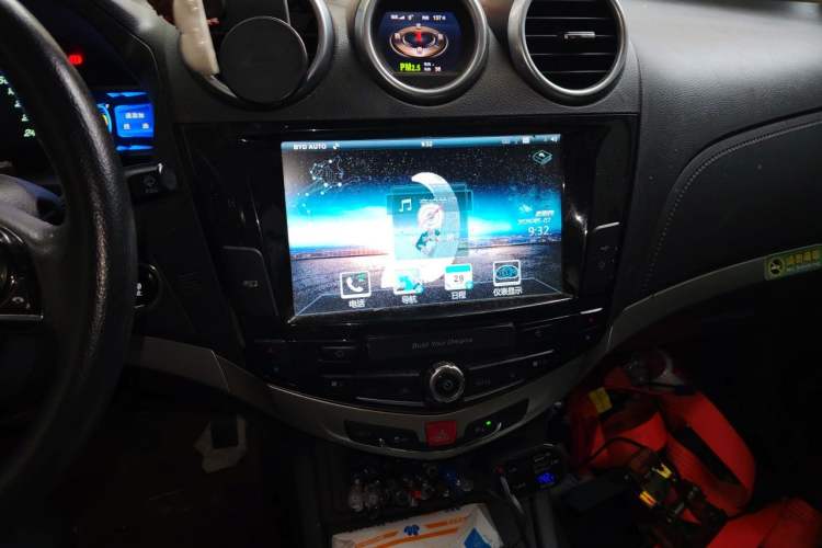 Used BYD S7 2016 1.5T Manual Luxury Edition Audio And AC Panel
