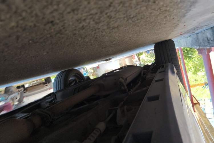 Used BYD S7 2016 2.0T Automatic Prestige Edition Chassis Front Right