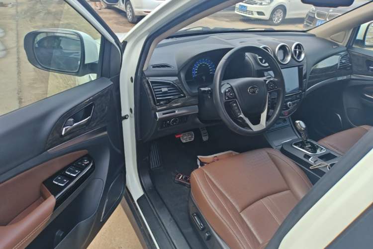 Used BYD S7 2016 2.0T Automatic Prestige Plus Driver Seat