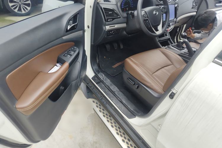 Used BYD S7 2016 1.5T Manual Luxury Edition Driver Seat