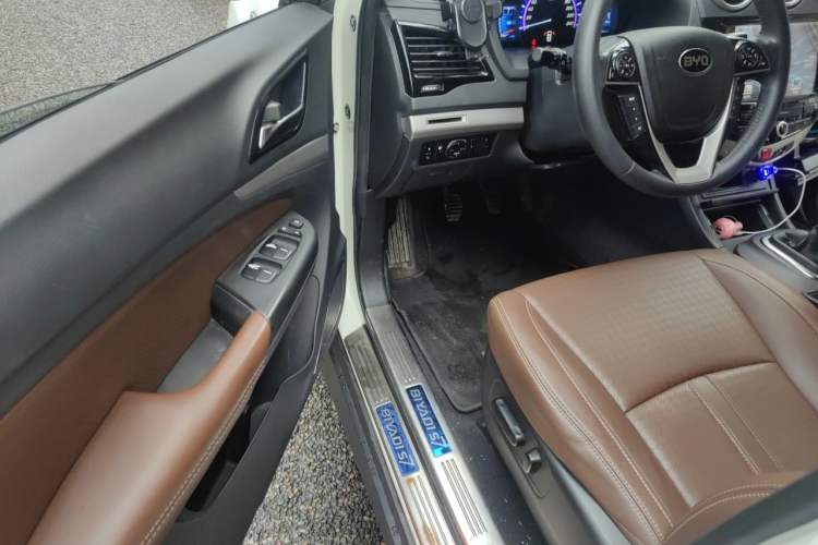 Used BYD S7 2016 1.5T Manual Luxury Edition Driver Seat