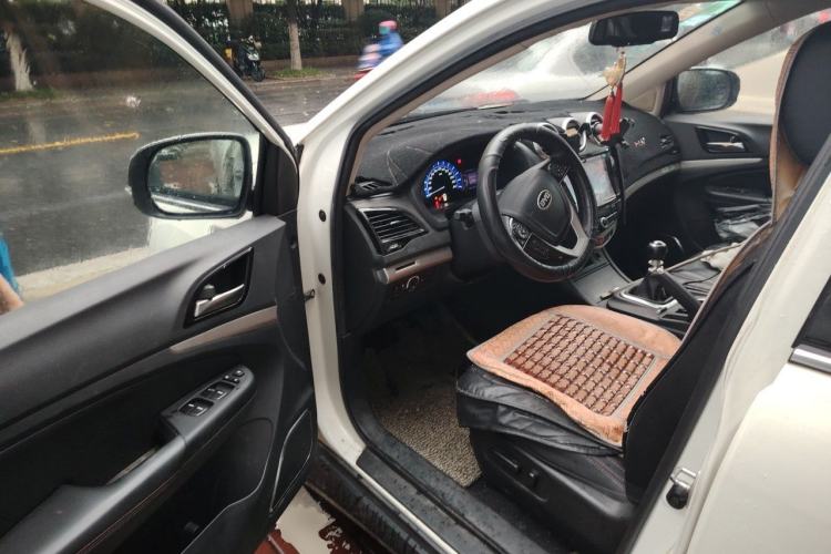 Used BYD S7 2016 1.5T Manual Luxury Edition Driver Seat