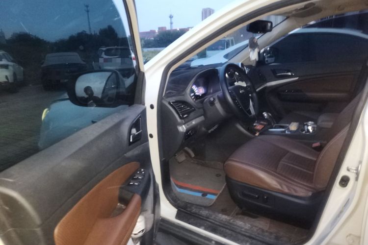 Used BYD S7 2016 2.0T Automatic Prestige Edition Driver Seat
