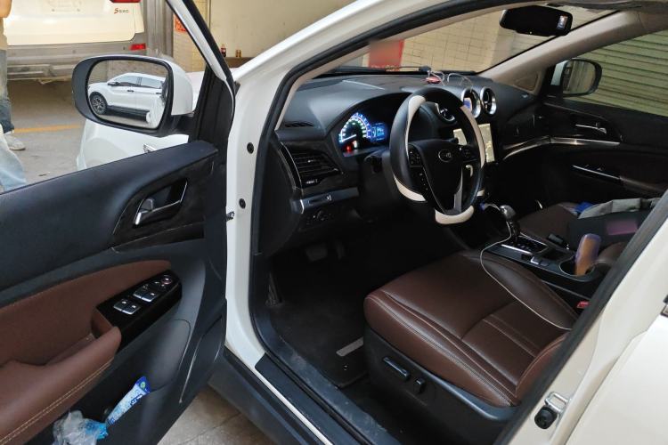 Used BYD S7 2016 2.0T Automatic Prestige Plus Driver Seat