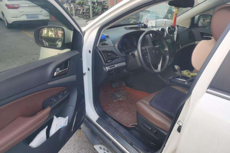 Used BYD S7 2016 2.0T Automatic Prestige Edition Driver Seat