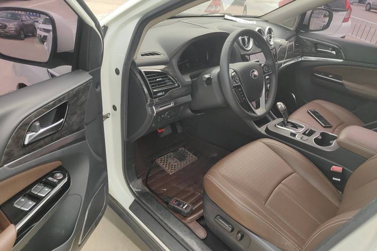 Used BYD S7 2016 2.0T Automatic Prestige Plus Driver Seat