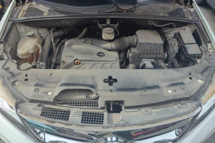 Used BYD S7 2016 2.0T Automatic Flagship Plus Engine Bay
