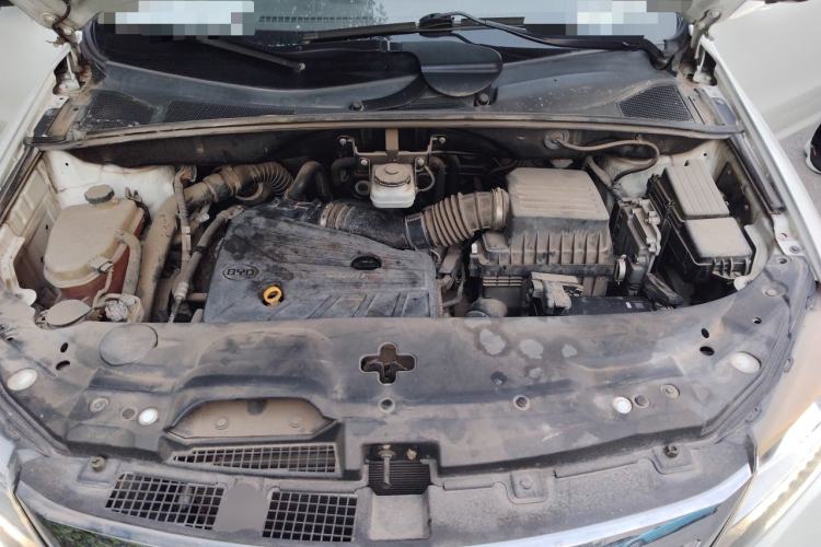 Used BYD S7 2016 2.0T Automatic Prestige Plus Engine Bay