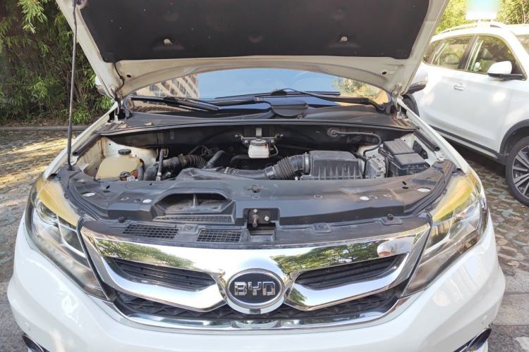 Used BYD S7 2016 2.0T Automatic Flagship Plus Engine Bay