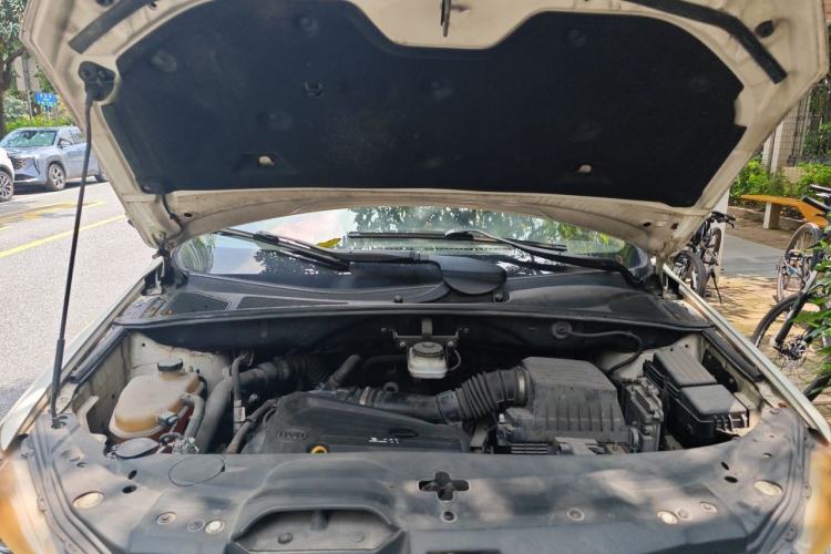 Used BYD S7 2016 2.0T Automatic Prestige Plus Engine Bay