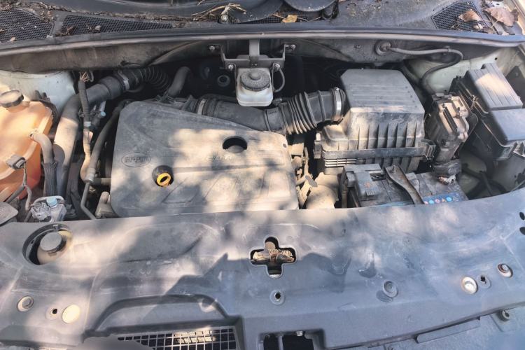 Used BYD S7 2016 2.0T Automatic Prestige Plus Engine Bay