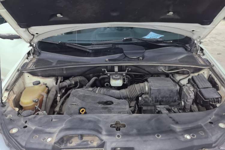 Used BYD S7 2016 2.0T Automatic Prestige Plus Engine Bay