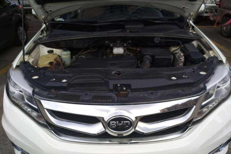Used BYD S7 2016 1.5T Manual Luxury Edition Engine Bay