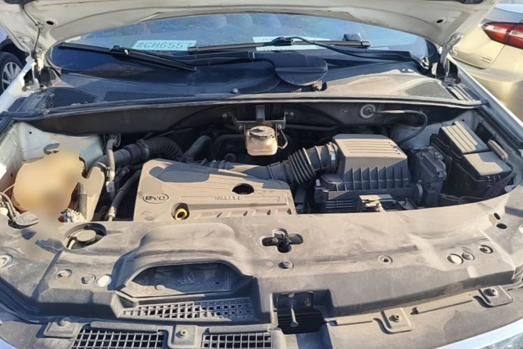 Used BYD S7 2016 2.0T Automatic Prestige Edition Engine Bay