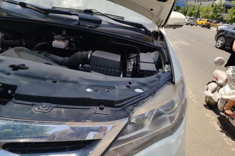 Used BYD S7 2016 2.0T Automatic Prestige Plus Engine Bay Left
